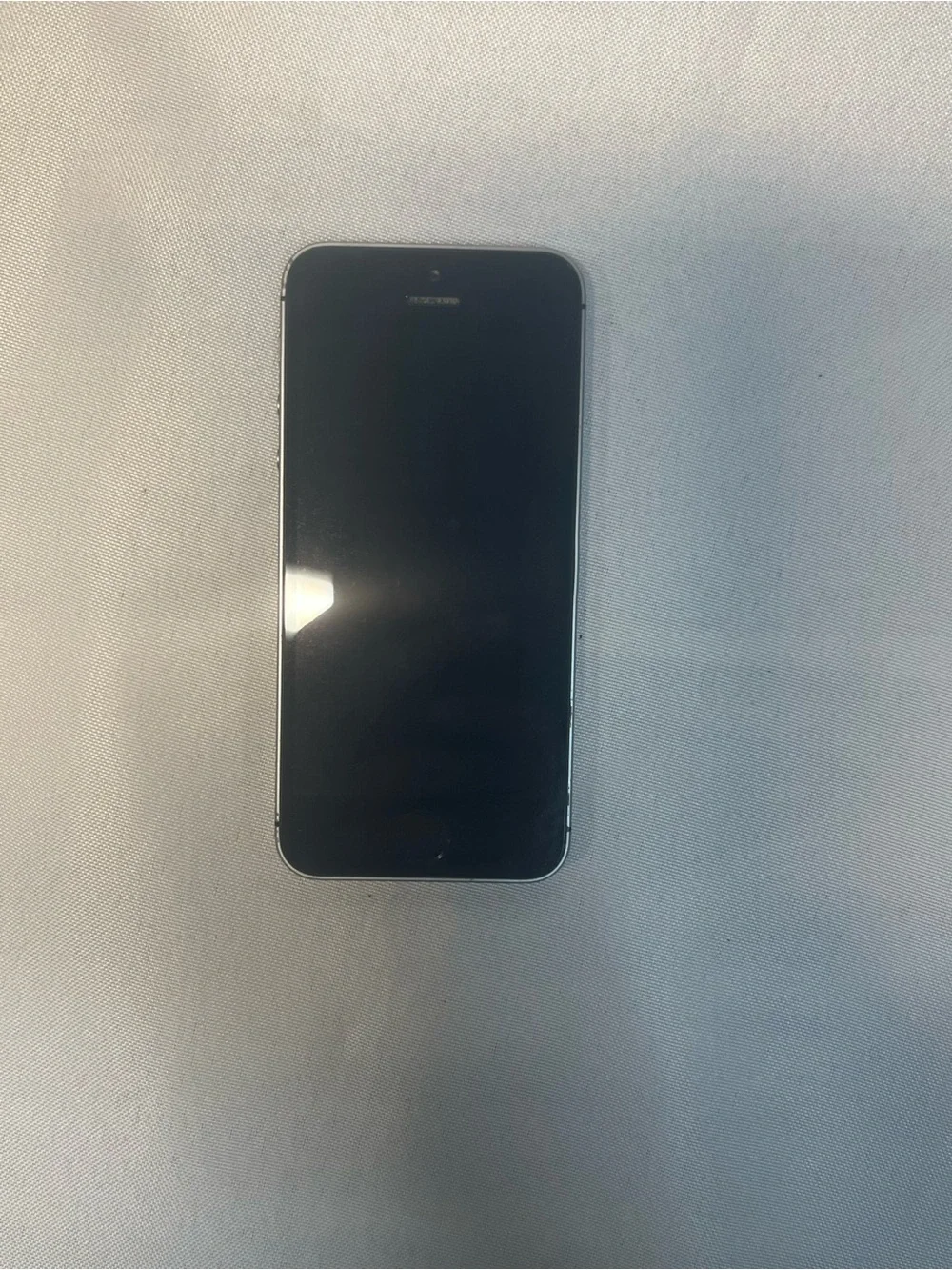 Apple iPhone SE 32GB Space Gray - Bad LCD/Touchscreen - Read Description